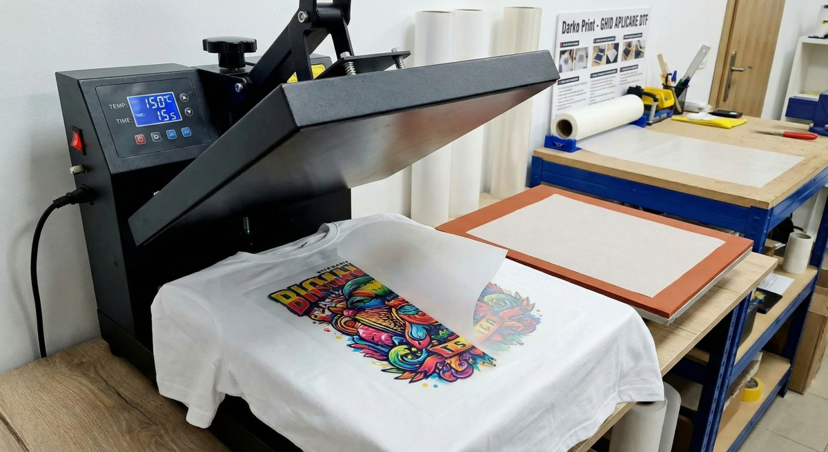 Ghid de Aplicare Folie DTF: Setări Corecte pentru Temperatura de Transfer și Timp