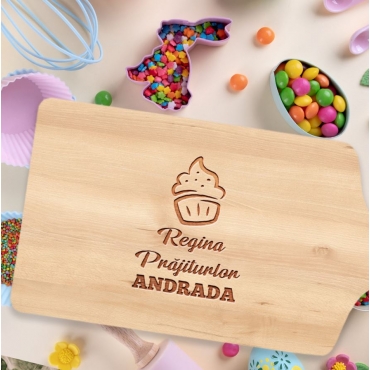 Tocator lemn personalizat - Regina Prajiturilor 35x16cm